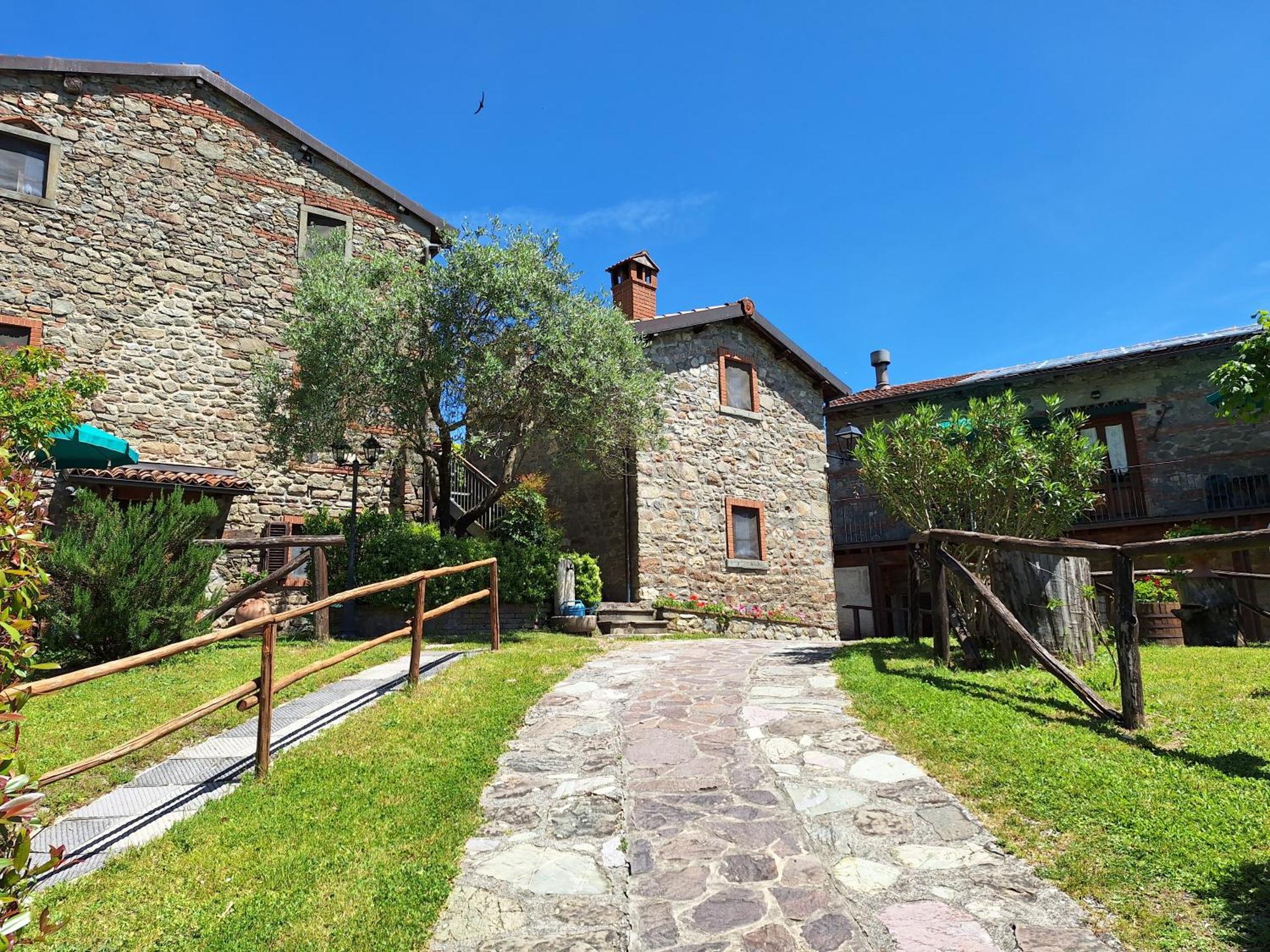 Agriturismo Ristoro Del Cavaliere Villa Piazza al Serchio Eksteriør bilde